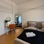 - 3-zimmer An Der Balduinbruecke Lägenhet